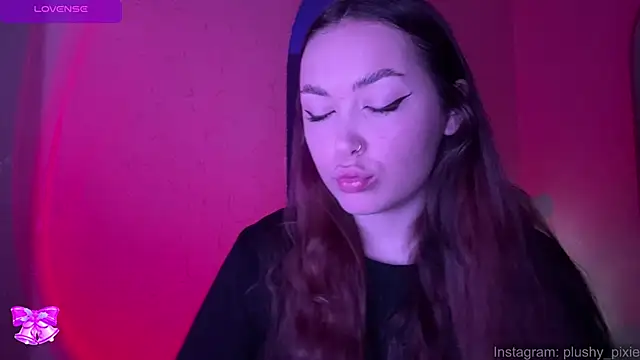 plushy pixie online show from December 23, 12:14 am