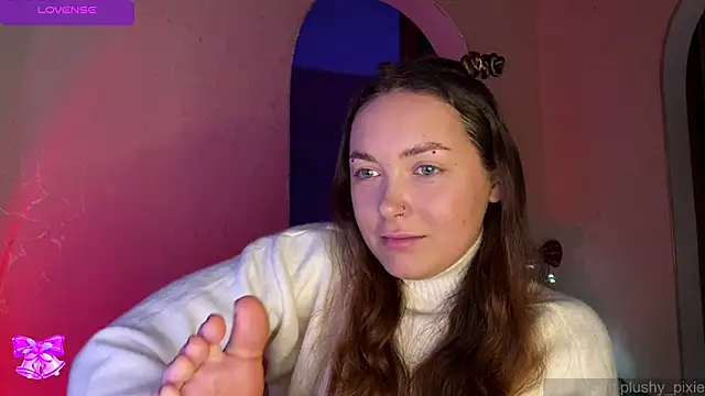 plushy pixie online show from December 29, 4:59 am