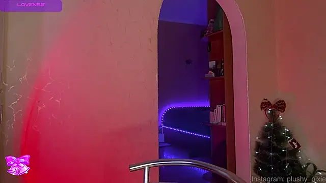 plushy pixie online show from December 31, 5:00 am