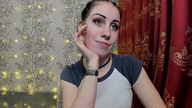 Snapshot of Mary0Lou chatting on December 21, 12:27 pm Mary0Lou online show from December 21, 12:27 pm