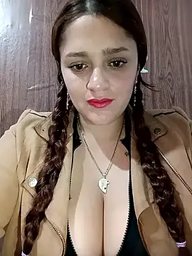hanna-a online show from May 5, 2:36 pm