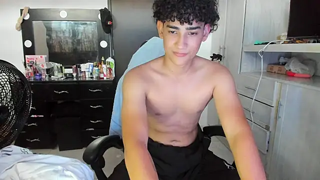 Snapshot of jake_willianss chatting on July 11, 8:55 pm jake willianss online show from July 11, 8:55 pm