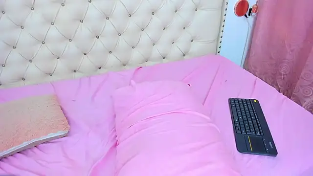 Kim Eli online show from December 19, 10:32 pm