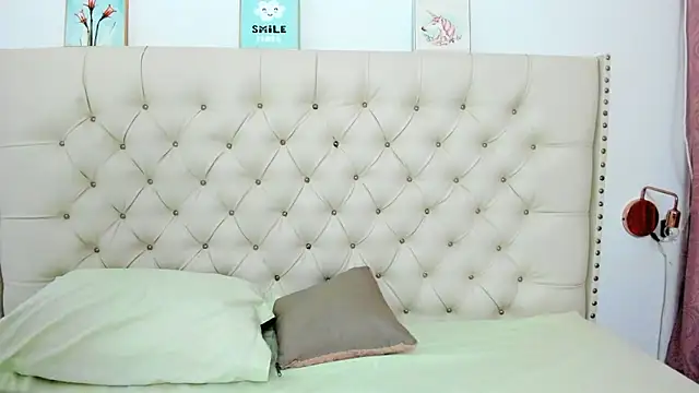 Kim Eli online show from January 11, 7:27 pm