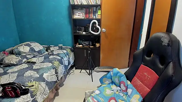 peanut tangerine online show from September 11, 10:32 pm