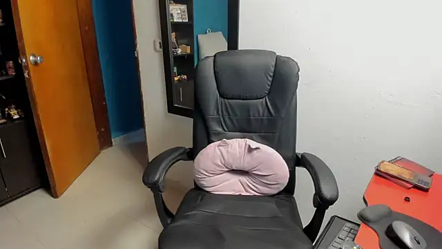 peanut tangerine online show from January 10, 12:01 am