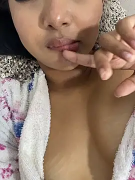 SOPHIACANDY19  online show from July 11, 10:22 pm