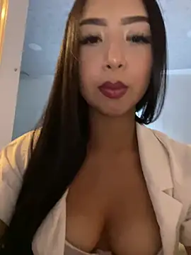 SOPHIACANDY19  online show from July 30, 12:20 am