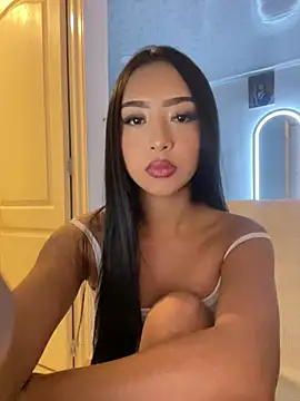 SOPHIACANDY19  online show from July 31, 12:43 am