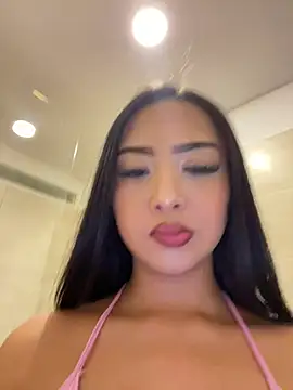 SOPHIACANDY19  online show from August 6, 12:34 am