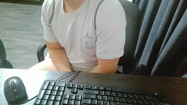 Snapshot of gamblingbum chatting on February 24, 2:59 pm gamblingbum online show from February 24, 2:59 pm