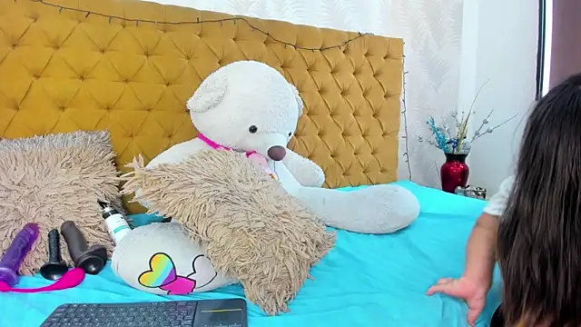 Snapshot of Michelle_Brooks chatting on January 13, 7:21 pm Michelle Brooks online show from January 13, 7:21 pm