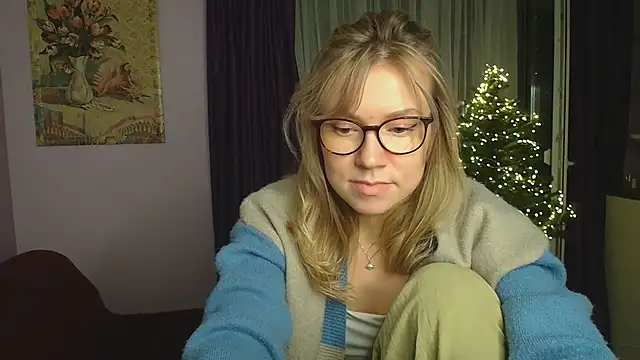 Snapshot of TaylorBre chatting on December 25, 8:50 pm TaylorBre online show from December 25, 8:50 pm