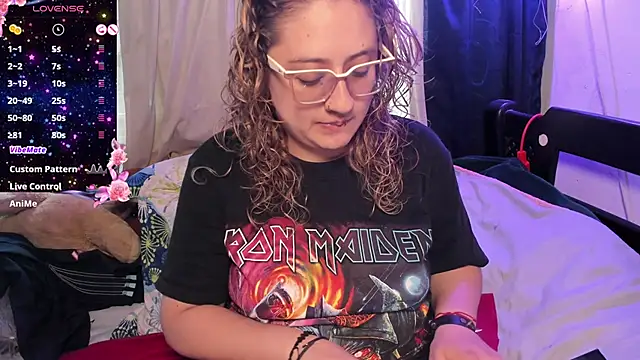 AnnieBigBoobs online show from October 19, 7:36 pm