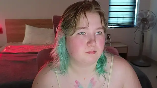 ChimberWol online show from April 12, 7:02 am