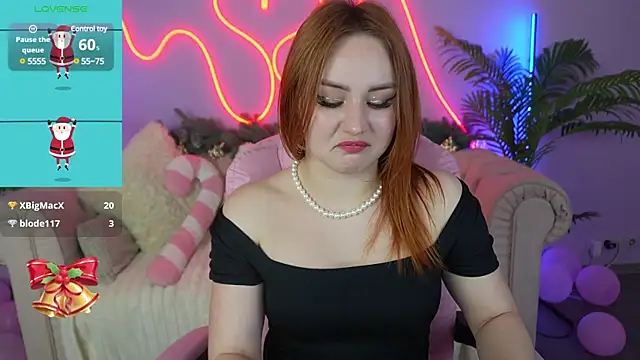 Snapshot of LovelyBell chatting on December 20, 11:05 pm LovelyBell online show from December 20, 11:05 pm