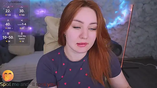 Snapshot of LovelyBell chatting on February 18, 6:48 am LovelyBell online show from February 18, 6:48 am