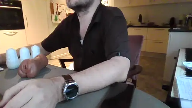 Snapshot of jensen38 chatting on February 8, 8:20 am jensen38 online show from February 8, 8:20 am