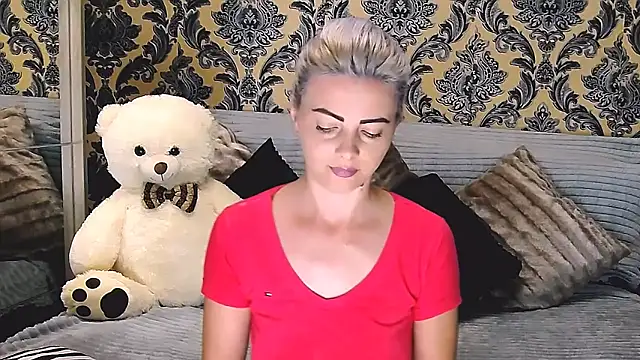 Snapshot of Aly_girl1 chatting on March 20, 11:27 am Aly girl1 online show from March 20, 11:27 am