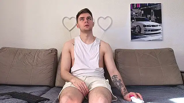 Snapshot of Ian_Connery chatting on March 24, 12:43 pm Ian Connery online show from March 24, 12:43 pm