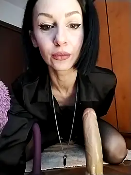 Snapshot of dahlia_82 chatting on March 2, 9:27 am dahlia 82 online show from March 2, 9:27 am