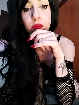 Snapshot of dahlia_82 chatting on April 22, 8:39 am dahlia 82 online show from April 22, 8:39 am