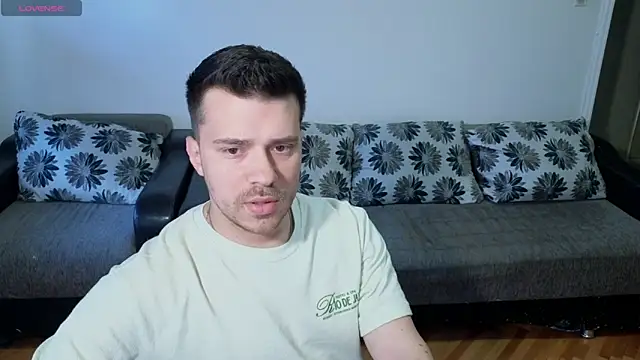 JohnnyStepBro online show from May 3, 3:18 pm