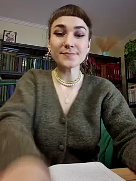 Snapshot of FoxRineHelen chatting on February 12, 2:32 pm FoxRineHelen online show from February 12, 2:32 pm