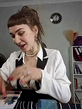 Snapshot of FoxRineHelen chatting on February 17, 3:09 pm FoxRineHelen online show from February 17, 3:09 pm