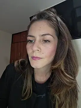 Snapshot of Hanny_24 chatting on February 10, 8:13 pm Hanny 24 online show from February 10, 8:13 pm