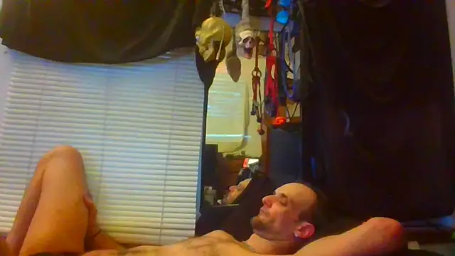 Snapshot of slinginbigD chatting on January 4, 2:14 pm slinginbigD online show from January 4, 2:14 pm