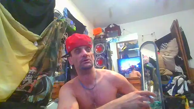 Snapshot of slinginbigD chatting on January 12, 8:57 pm slinginbigD online show from January 12, 8:57 pm