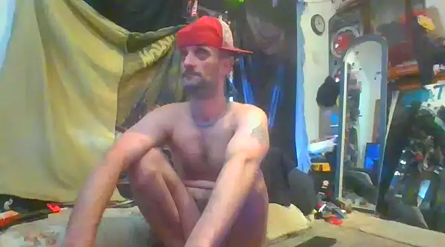 Snapshot of slinginbigD chatting on February 2, 11:00 pm slinginbigD online show from February 2, 11:00 pm