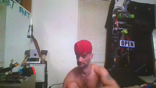 Snapshot of slinginbigD chatting on February 8, 9:35 am slinginbigD online show from February 8, 9:35 am