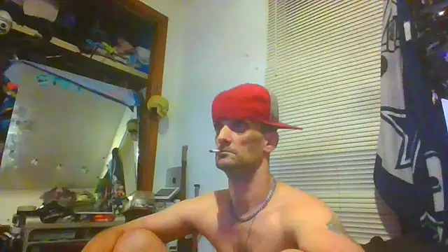 Snapshot of slinginbigD chatting on February 12, 4:54 am slinginbigD online show from February 12, 4:54 am