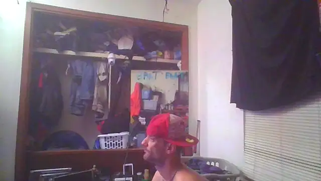 Snapshot of slinginbigD chatting on February 18, 12:06 pm slinginbigD online show from February 18, 12:06 pm