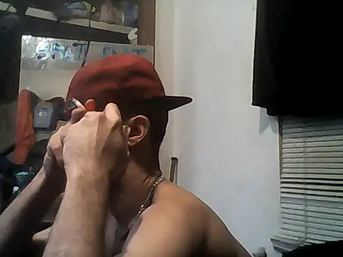 Snapshot of slinginbigD chatting on February 20, 4:07 am slinginbigD online show from February 20, 4:07 am