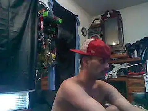 Snapshot of slinginbigD chatting on March 8, 5:43 pm slinginbigD online show from March 8, 5:43 pm