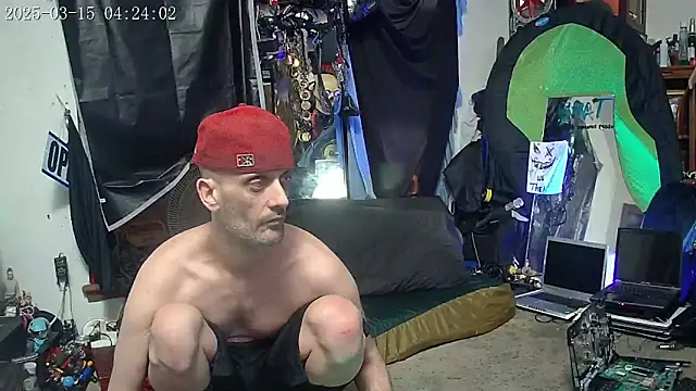 Snapshot of slinginbigD chatting on March 15, 10:24 am slinginbigD online show from March 15, 10:24 am