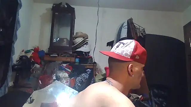 Snapshot of slinginbigD chatting on September 13, 7:02 pm slinginbigD online show from September 13, 7:02 pm