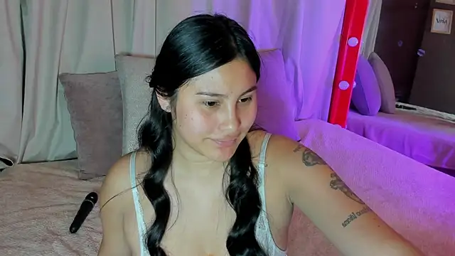 Little Ivy online show from February 4, 5:19 pm