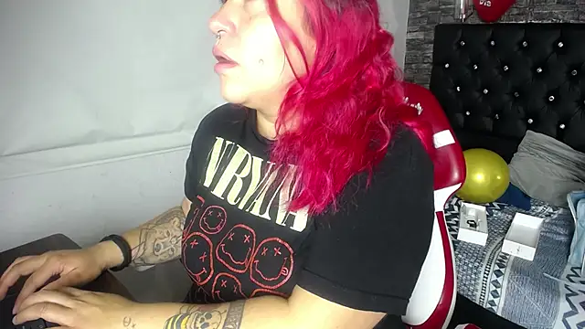 Bruja  Scarlata online show from February 20, 10:59 am