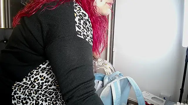 Bruja  Scarlata online show from September 17, 10:17 am