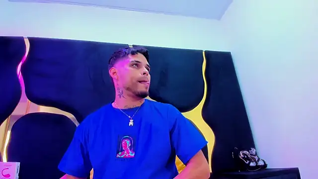 Snapshot of MelissaAndZeuss chatting on September 13, 4:34 am MelissaAndZeuss online show from September 13, 4:34 am