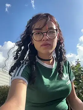 Snapshot of celesteguz chatting on March 20, 8:57 pm celesteguz online show from March 20, 8:57 pm