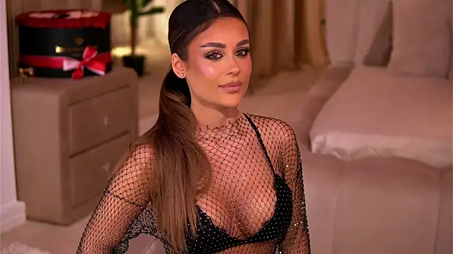 YasmineShaw online show from November 22, 1:26 am