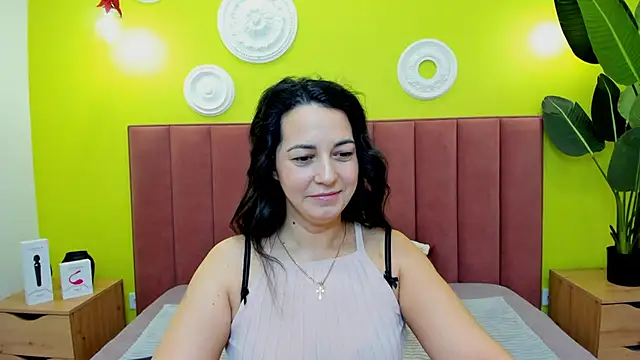 Linda Insatiable online show from February 2, 1:37 am