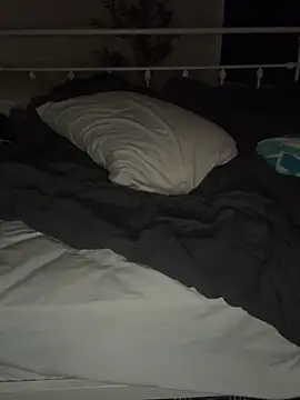 Snapshot of blondeandthick chatting on March 11, 10:29 am blondeandthick online show from March 11, 10:29 am