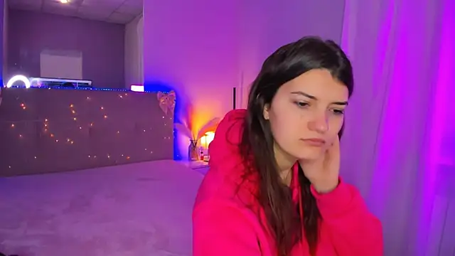 Laura Leee online show from April 11, 4:50 am