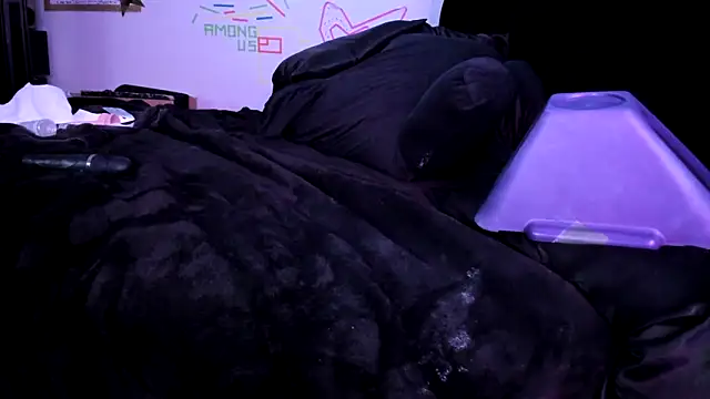 Midnightrose11 online show from February 8, 9:24 am